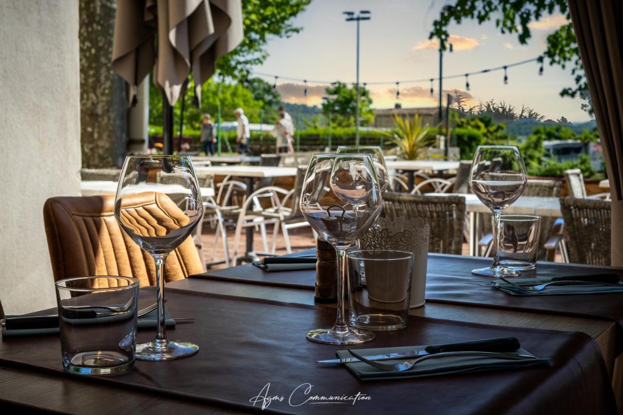 Logis Du Champ De Mars Hotel Puy-Saint-Martin Exterior foto